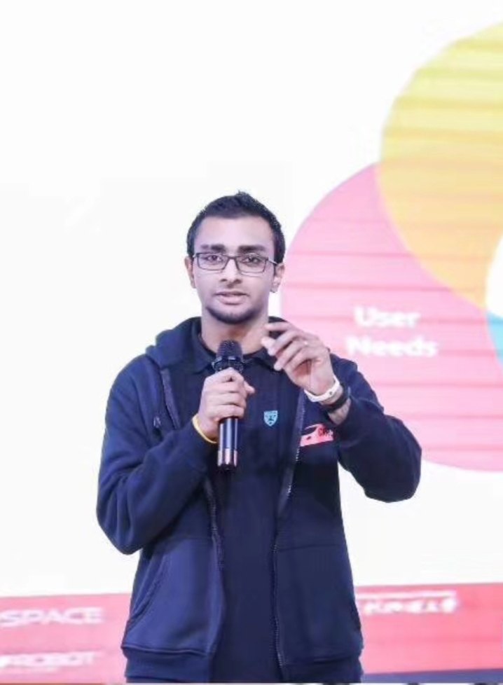 刘铁柱 Adit Rastogi 在活动现场发言